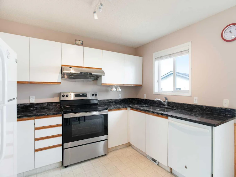 152 Martin Crossing Crescent Northeast, Calgary, AB, T3J 3S8 - 10