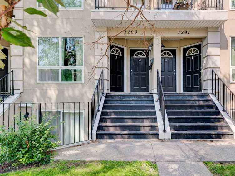 2-1203 9 Street SW, Calgary, AB, T2R 1C5 - 2
