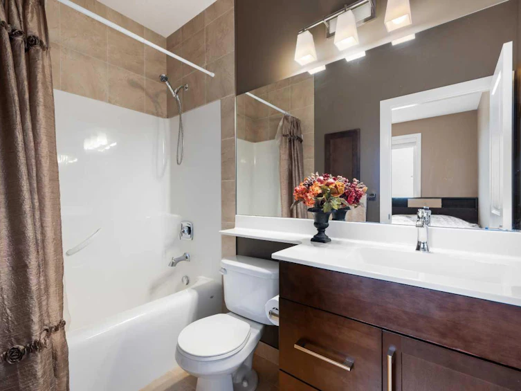 25 Crestridge View SW, Calgary, AB, T3B 0M1 - 25
