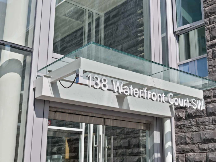 207,-138 Waterfront Court Southwest, Calgary, AB, T2P 1L1 - 2