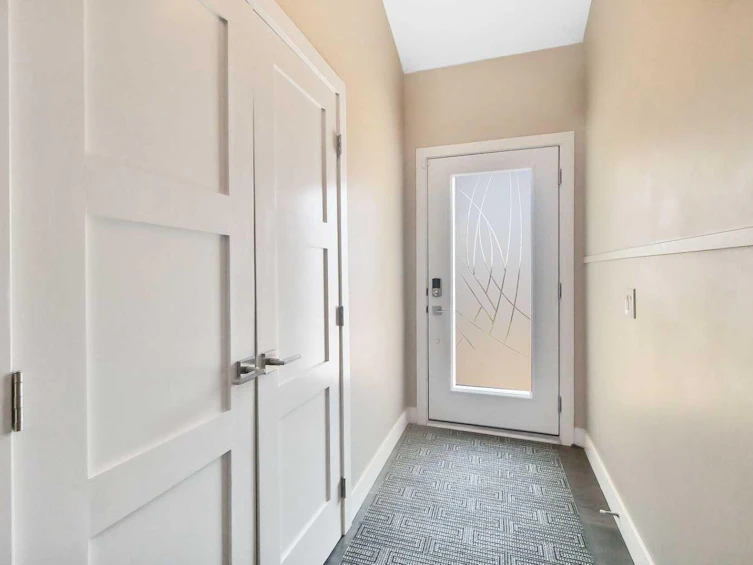 19-448 Strathcona Drive SW, Calgary, AB, T3H 1M3 - 2