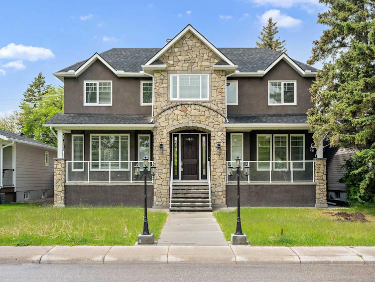 123 Hillgrove Crescent SW, Calgary, AB, T2V 0Y1
