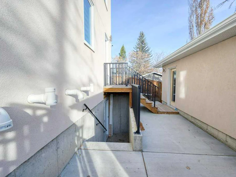 54 Malibou Road SW, Calgary, AB, T2V 1W8 - 39