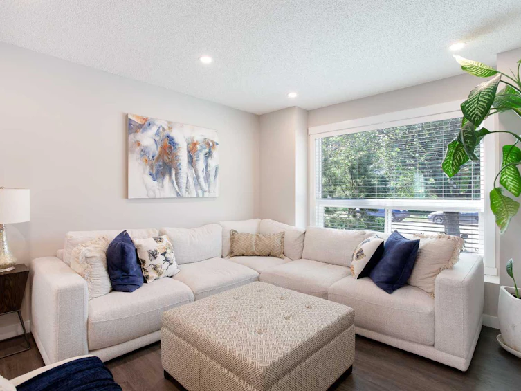 72 Strathcona Close SW, Calgary, AB, T3H 1L3 - 3