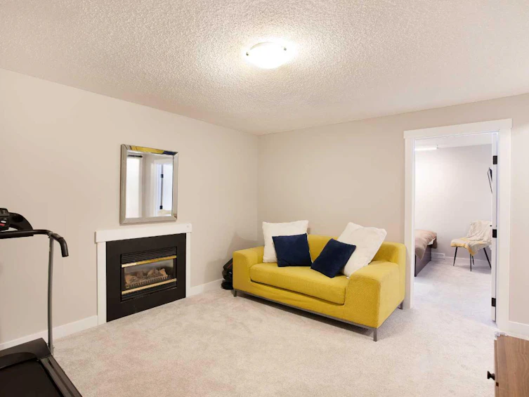 72 Strathcona Close SW, Calgary, AB, T3H 1L3 - 17