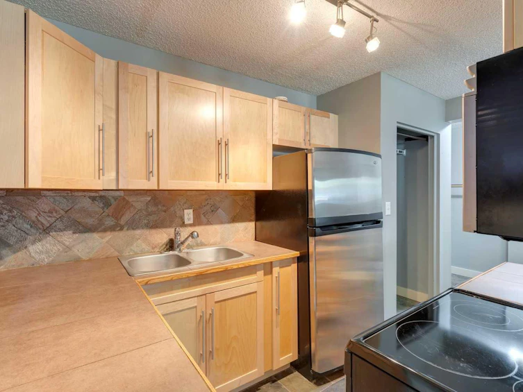 101-534 20 Avenue SW, Calgary, AB, T2S 0E8 - 6