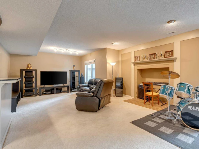 64 Douglas Woods View Southeast, Calgary, AB, T2Z 2A5 - 38