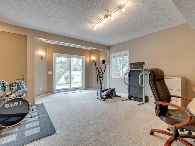 64 Douglas Woods View Southeast, Calgary, AB, T2Z 2A5 - 40