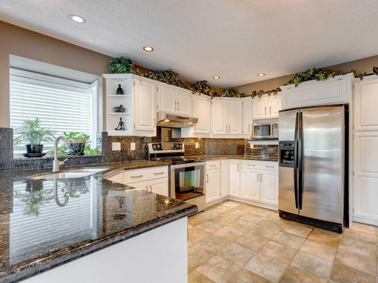 64 Douglas Woods View Southeast, Calgary, AB, T2Z 2A5 - 12