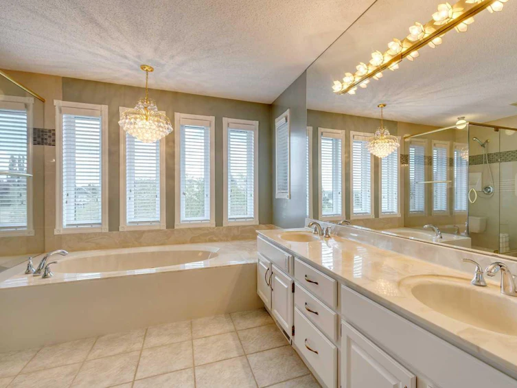 64 Douglas Woods View Southeast, Calgary, AB, T2Z 2A5 - 25