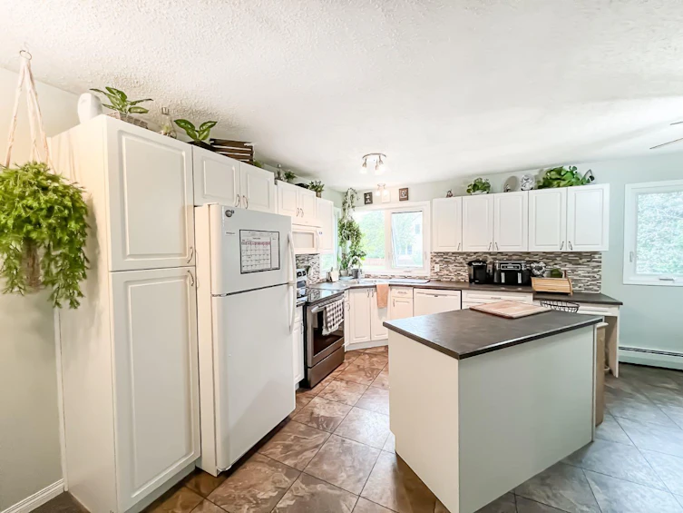 201 4 Avenue NE, Mclennan, AB, T0H 2L0 - 4