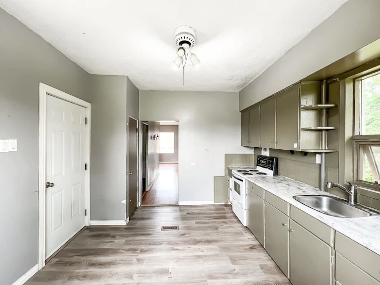 129 1 Avenue Southeast, Falher, AB, T0H 1M0 - 4