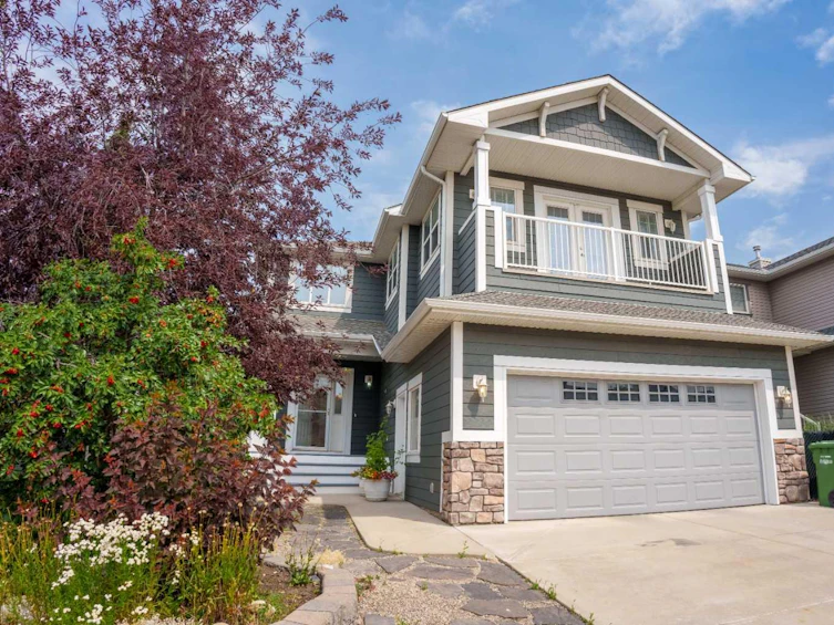 24 Thornfield Close Southeast, Airdrie, AB, T4A 2K7