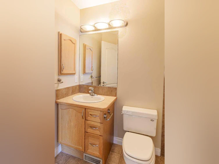 24 Thornfield Close Southeast, Airdrie, AB, T4A 2K7 - 15