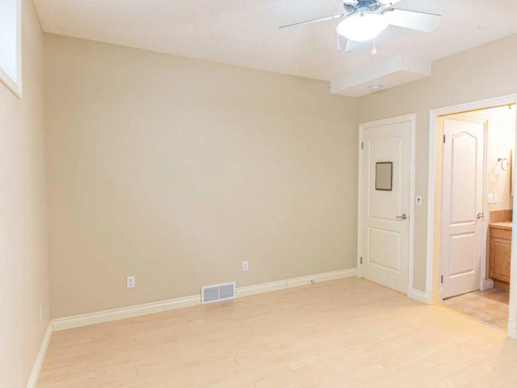 24 Thornfield Close Southeast, Airdrie, AB, T4A 2K7 - 23