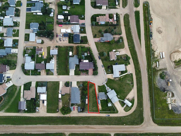 515 1st B Street SW, Falher, AB, T0H 1M0 - 2