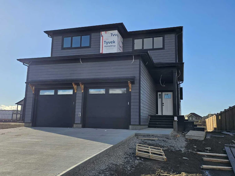 3036 21 Street, Coaldale, AB, T1M 0E9 - 2