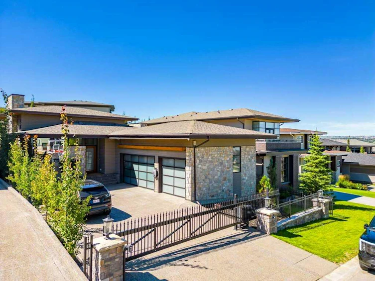 577 Patterson Grove SW, Calgary, AB, T3H 3N6