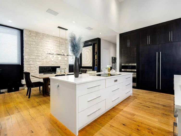 577 Patterson Grove SW, Calgary, AB, T3H 3N6 - 3