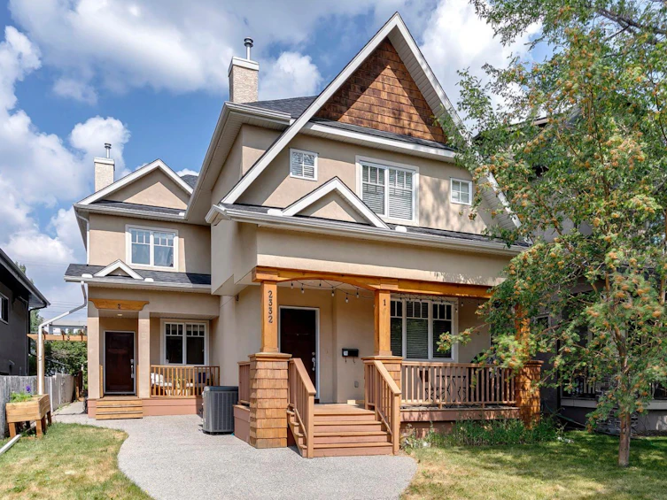 2-2332 2 Avenue NW, Calgary, AB, T2N 0H2