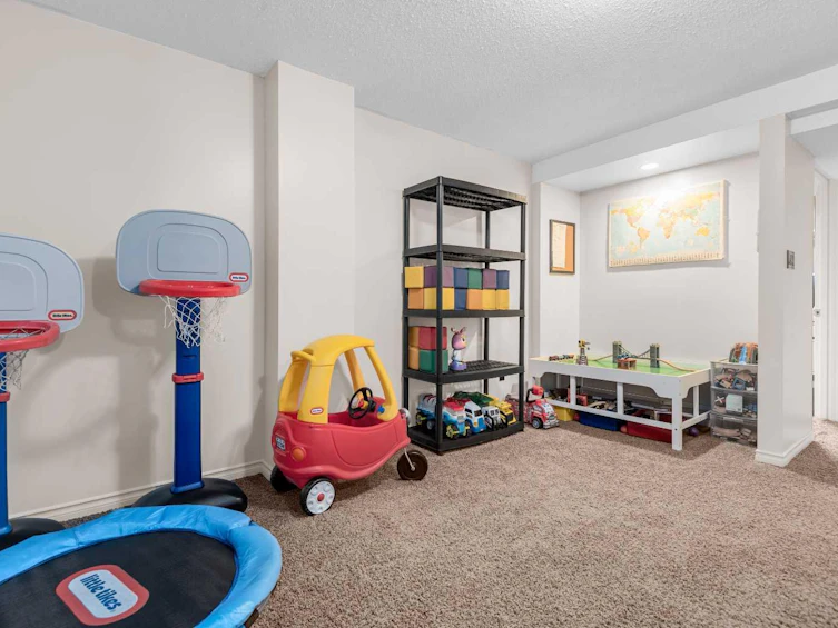 85 Mcdougall Crescent, Red Deer, AB, T4R 1T2 - 38