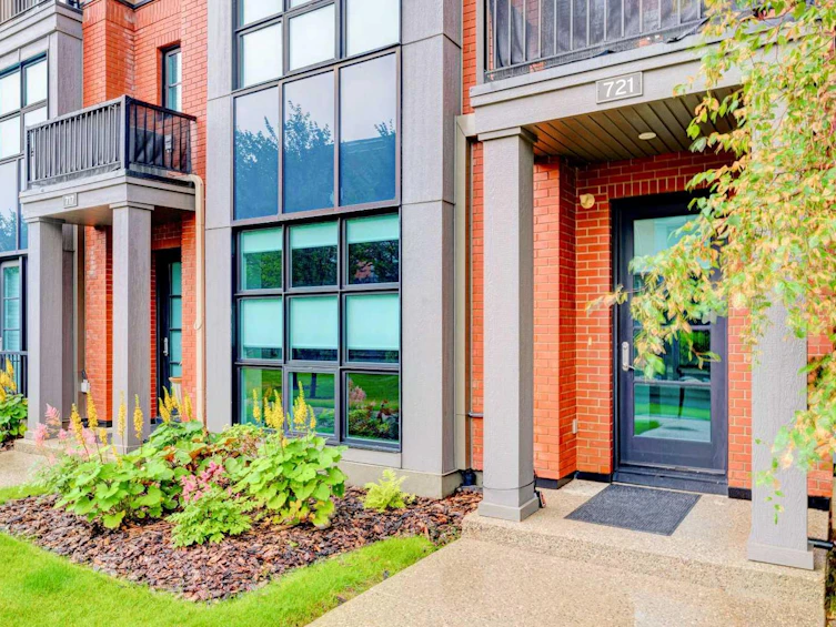 721 Aspen Meadows Hill SW, Calgary, AB, T3H 0G4 - 3