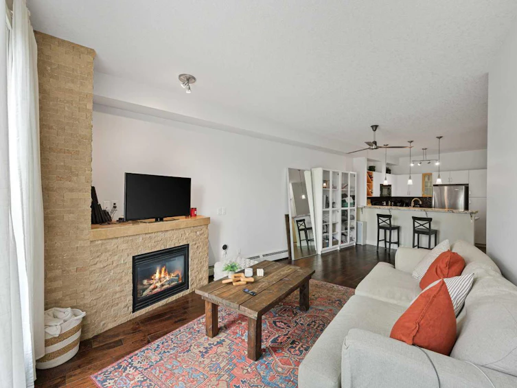 311-3600 15a Street SW, Calgary, AB, T2T 5P8 - 6