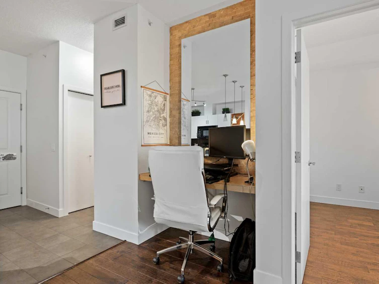 311-3600 15a Street SW, Calgary, AB, T2T 5P8 - 13