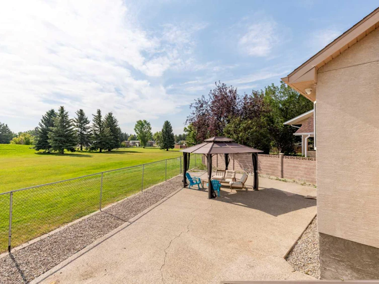 82 St James Crescent N, Lethbridge, AB, T1H 6M5 - 42