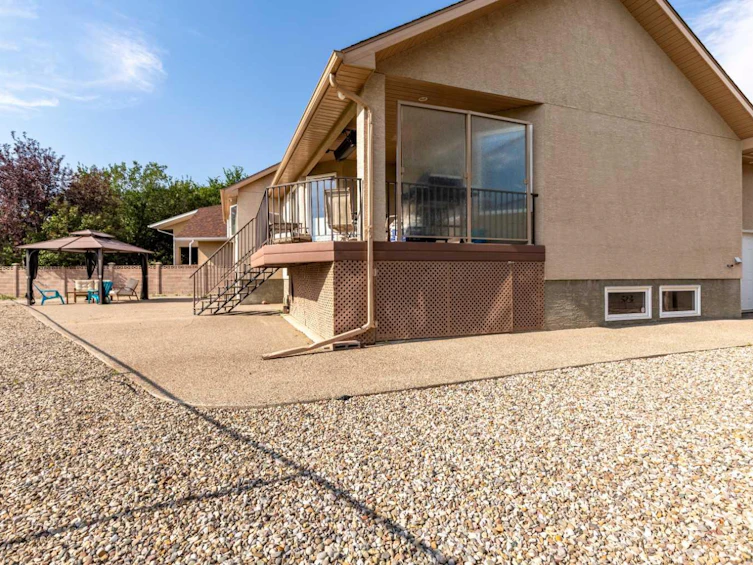82 St James Crescent N, Lethbridge, AB, T1H 6M5 - 47