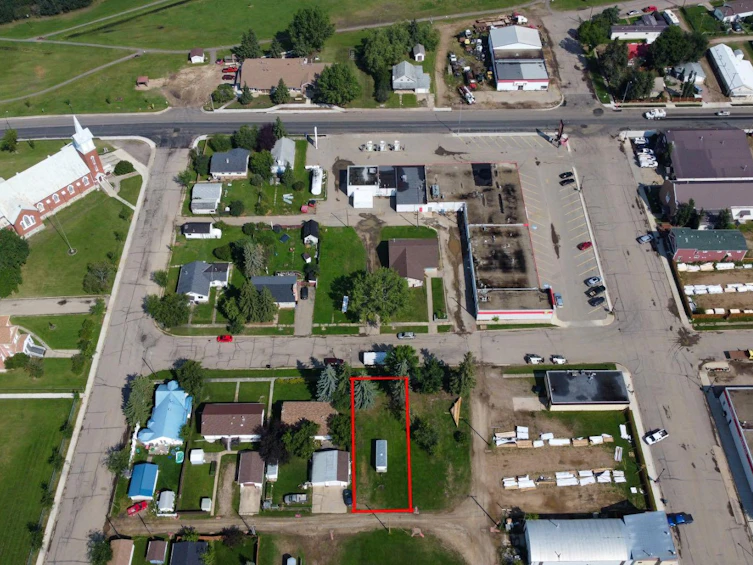 15 2 Avenue NW, Mclennan, AB, T0H 2L0 - 2