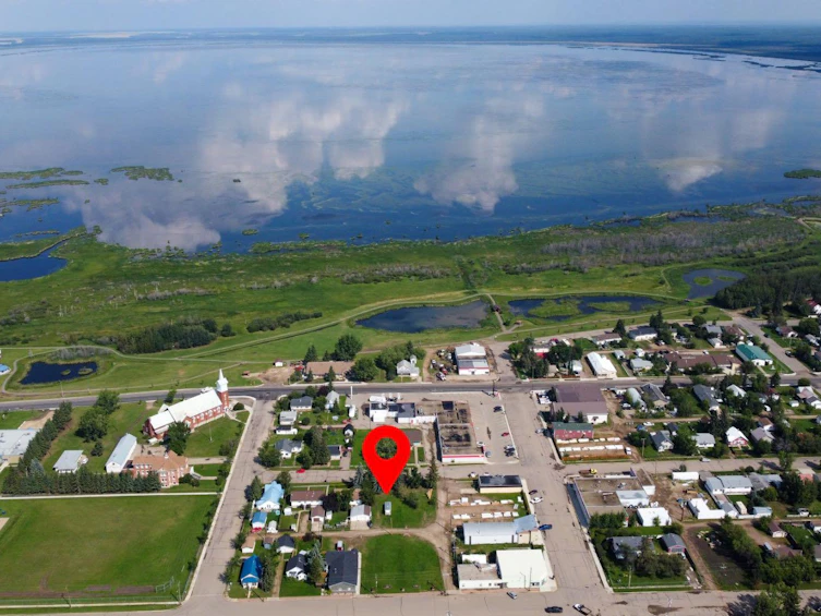 15 2 Avenue NW, Mclennan, AB, T0H 2L0 - 5
