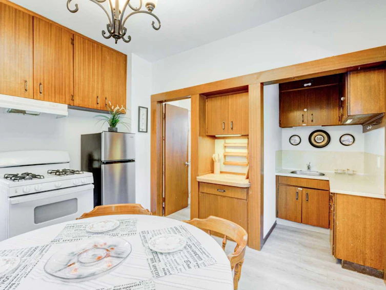 6 New Place SE, Calgary, AB, T2G 3Y2 - 12