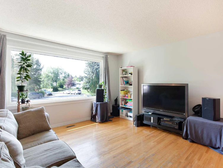 744 Hunterston Crescent NW, Calgary, AB, T2K 4N2 - 3