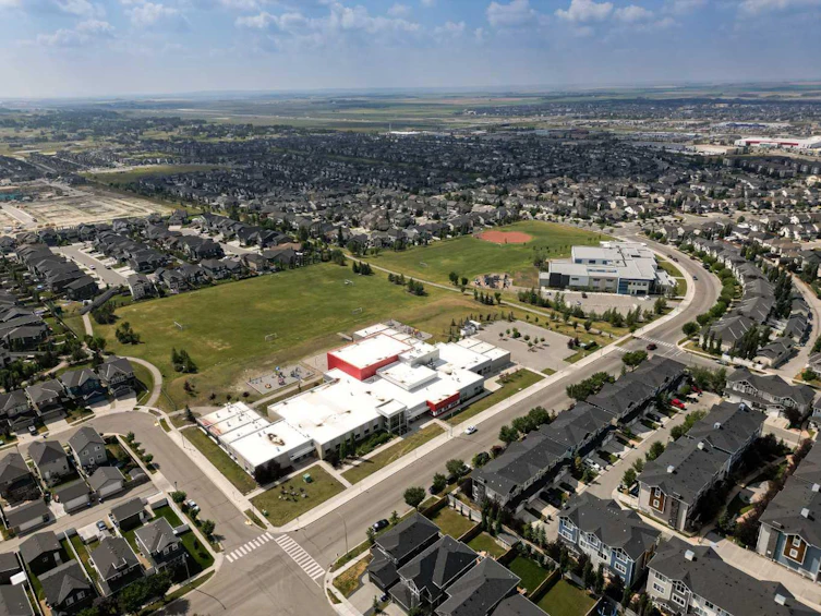 1150 Kings Heights Way Southeast, Airdrie, AB, T4A 0M8 - 3