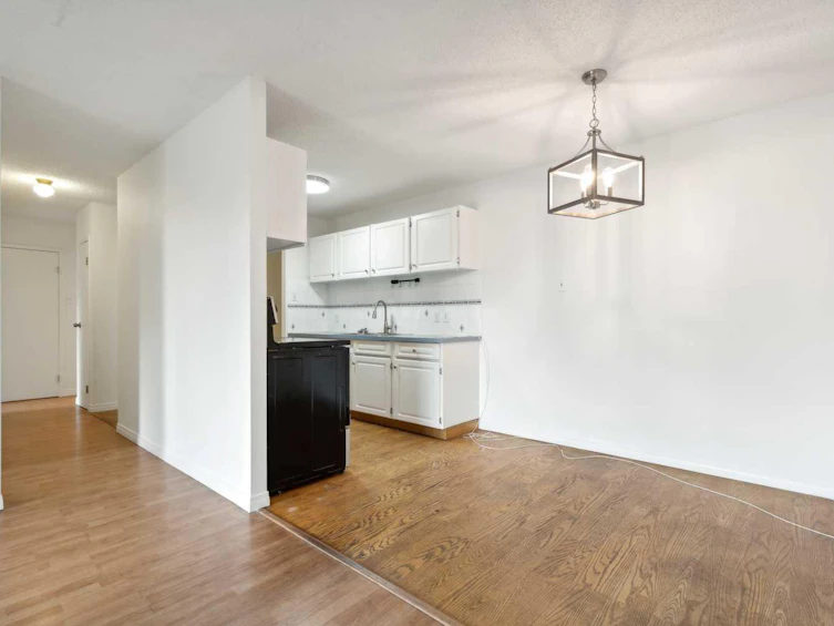 415-3420 50 Street NW, Calgary, AB, T3A 2E1 - 10