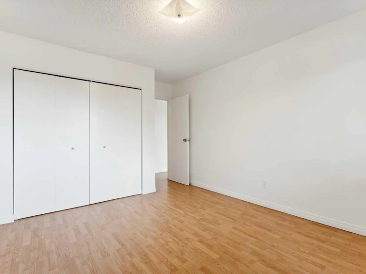 415-3420 50 Street NW, Calgary, AB, T3A 2E1 - 15