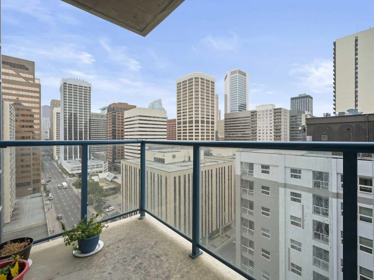 1607-910 5 Avenue SW, Calgary, AB, T2P 0C3 - 3