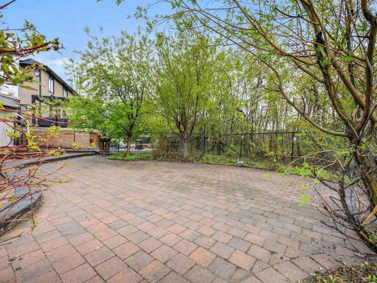 57 Strathlea Court SW, Calgary, AB, T3H 4T4 - 33