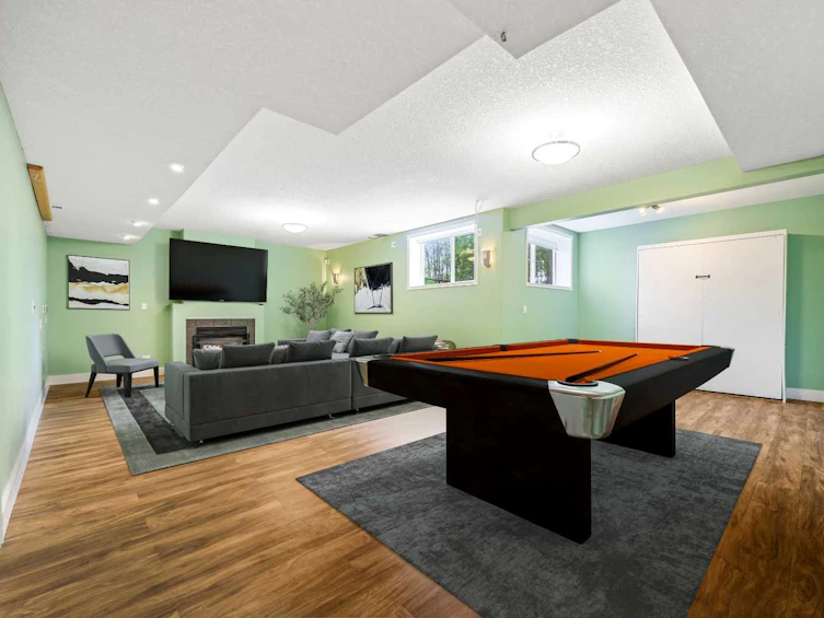 57 Strathlea Court SW, Calgary, AB, T3H 4T4 - 35