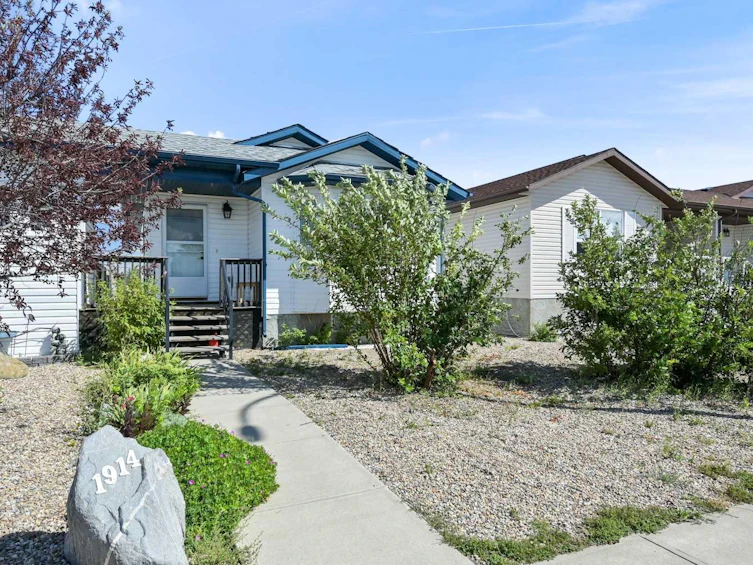 1914B 29 Avenue, Nanton, AB, T0L 1R0