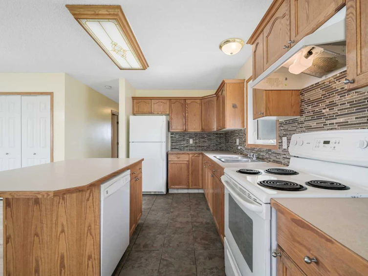 1914B 29 Avenue, Nanton, AB, T0L 1R0 - 15