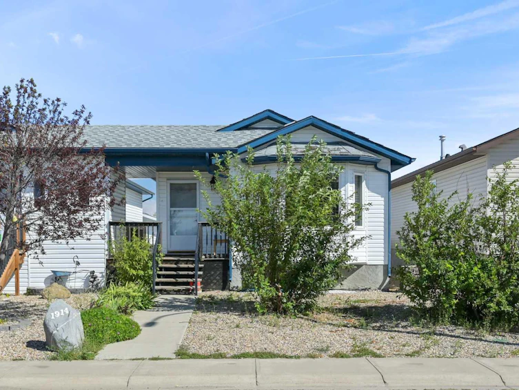 1914B 29 Avenue, Nanton, AB, T0L 1R0 - 31