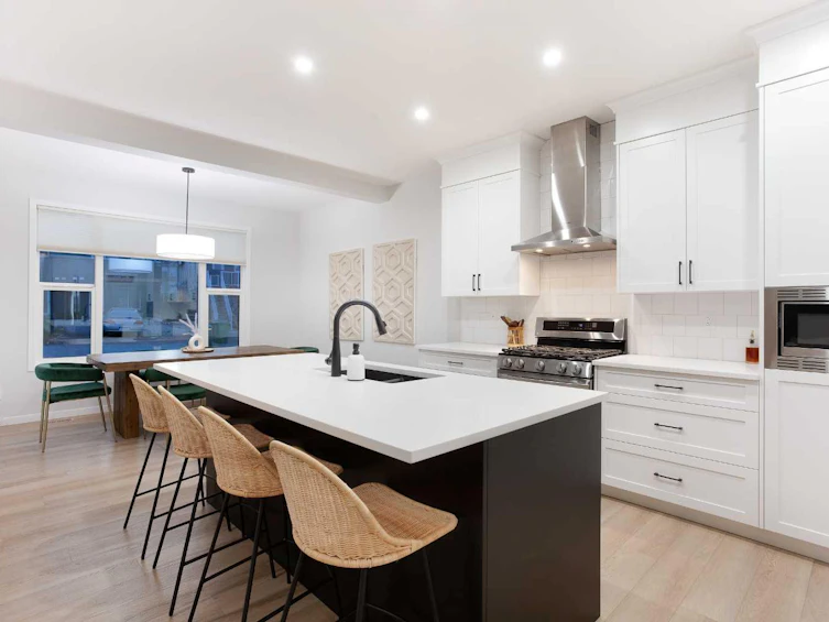 377 Edith Road NW, Calgary, AB, T3R 1Y9 - 3