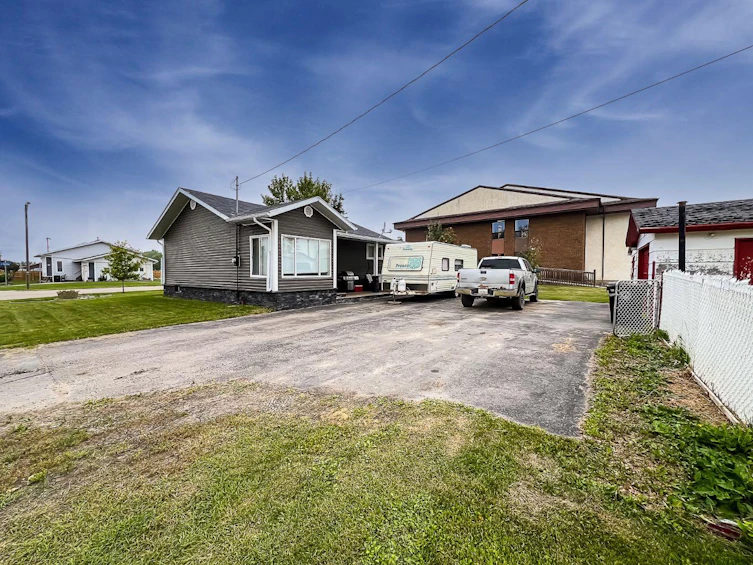 5 1 Avenue SW, Falher, AB, T0H 1M0 - 27