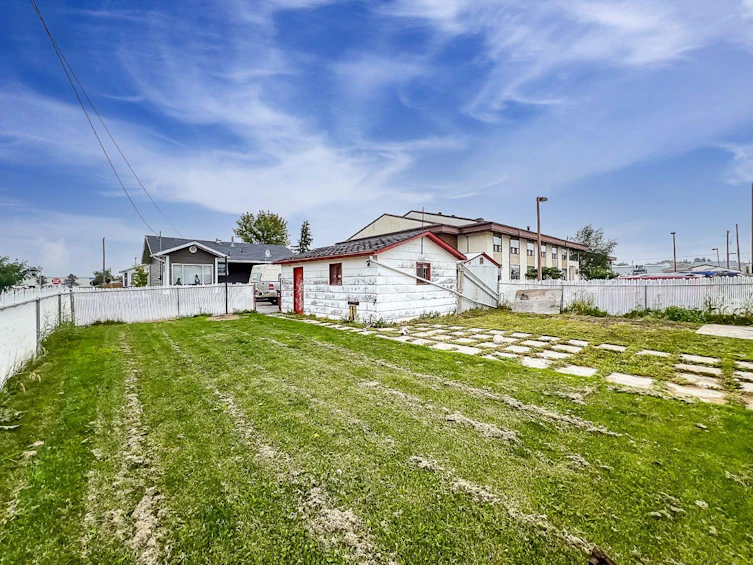 5 1 Avenue SW, Falher, AB, T0H 1M0 - 32