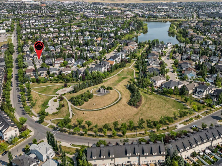 135 Elgin Park Road SE, Calgary, AB, T2Z 4B9