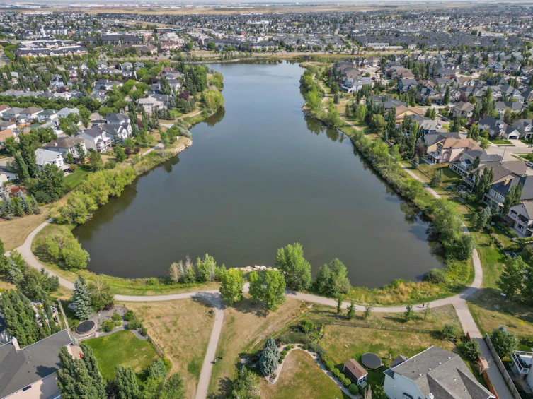 135 Elgin Park Road SE, Calgary, AB, T2Z 4B9 - 4