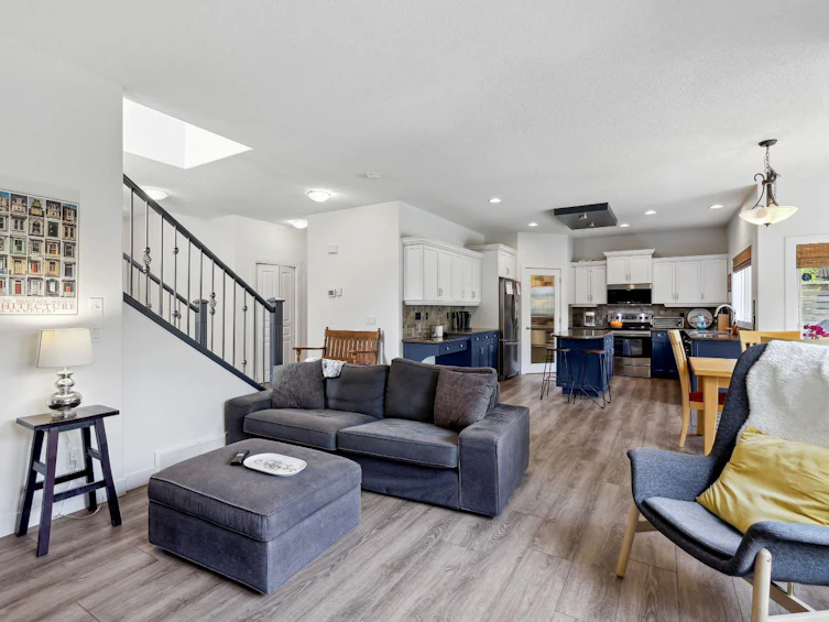 135 Elgin Park Road SE, Calgary, AB, T2Z 4B9 - 9