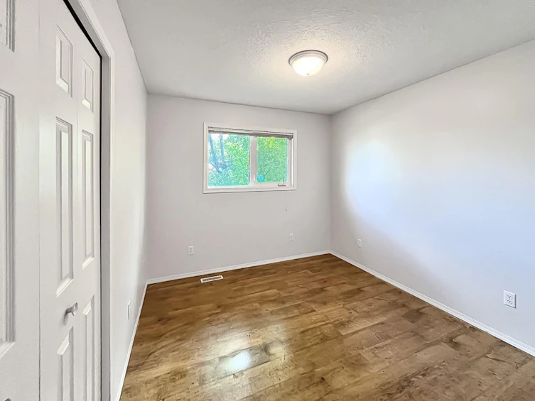 101 1st Avenue NE, Mclennan, AB, T0H 2L0 - 13
